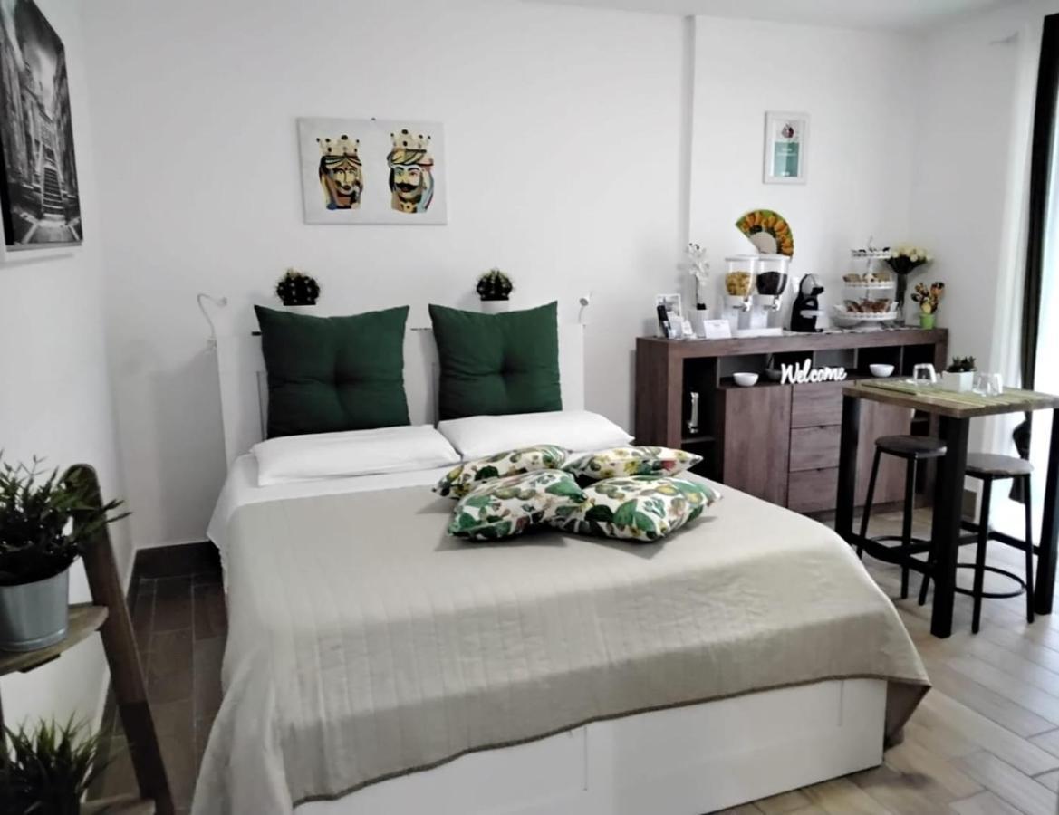 La Camera Di Stella - Ai Normanni Hotel Palermo Kültér fotó